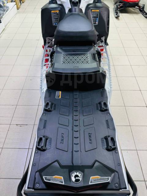 BRP Ski-Doo Skandic Sport. ,  ,   