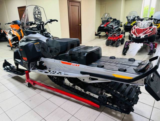 BRP Ski-Doo Skandic Sport. ,  ,   