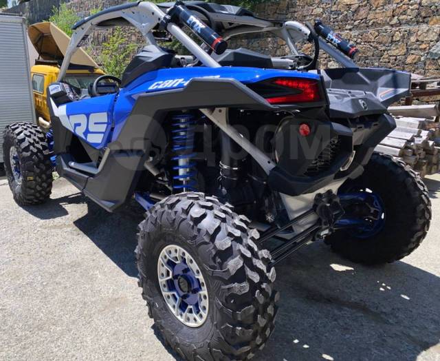 BRP Can-Am Maverick X RS Turbo RR. ,  \,   