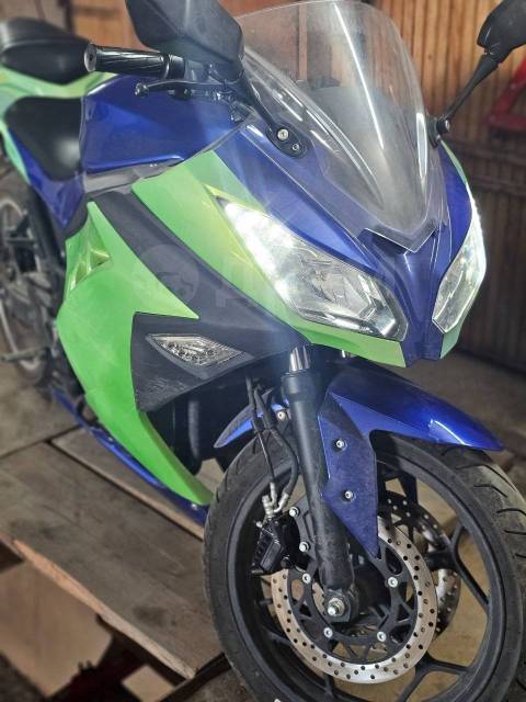 Kawasaki Ninja. , ,   