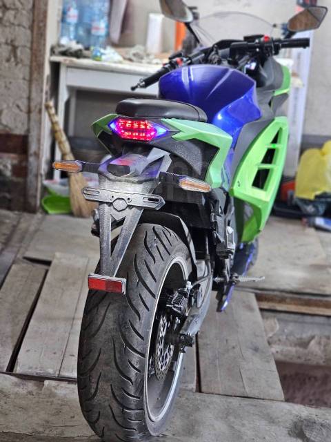 Kawasaki Ninja. , ,   