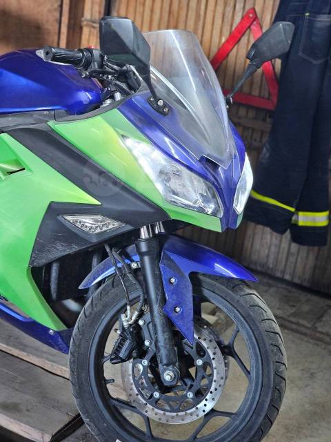 Kawasaki Ninja. , ,   