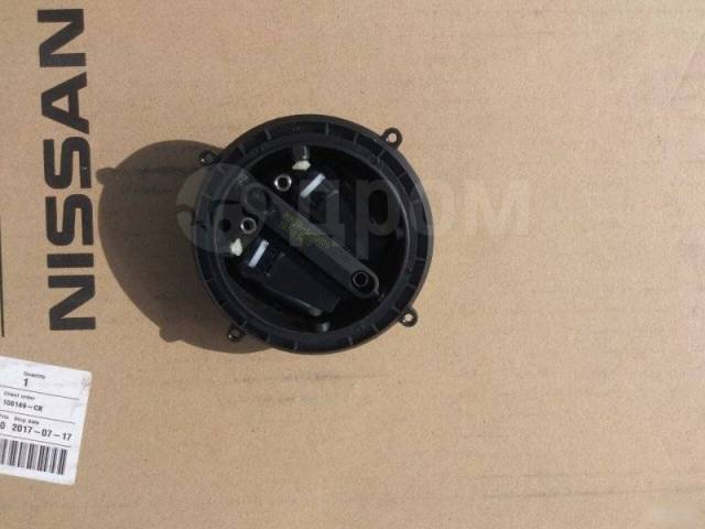Купить Моторчик зеркала Nissan Qashqai J10, правый в Москве по цене: 1 ...