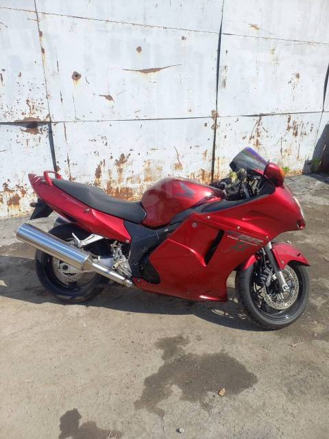 Honda CBR 1100XX. 1 137. ., , ,   