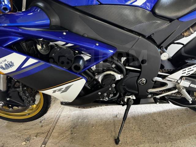 Yamaha YZF-R1