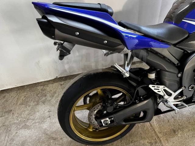 Yamaha YZF-R1