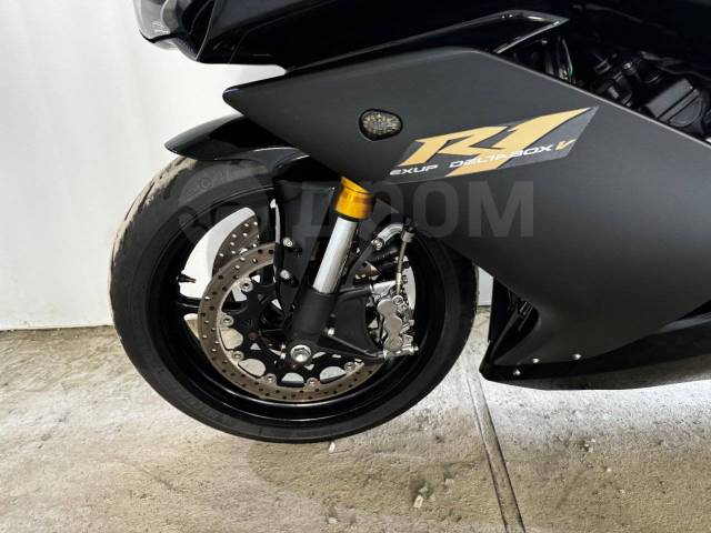 Yamaha YZF-R1