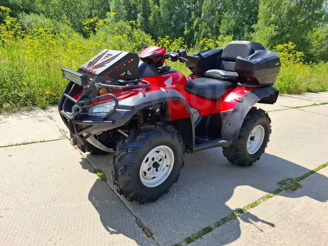 Honda TRX 680. ,  \,   