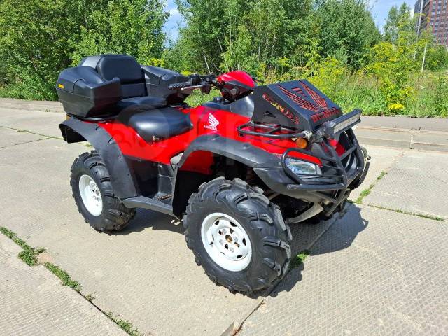 Honda TRX 680. ,  \,   