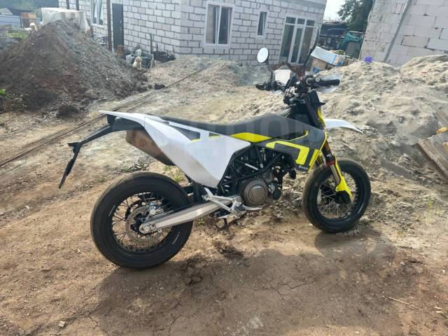 Husqvarna 701 Supermoto. 700. ., , ,   