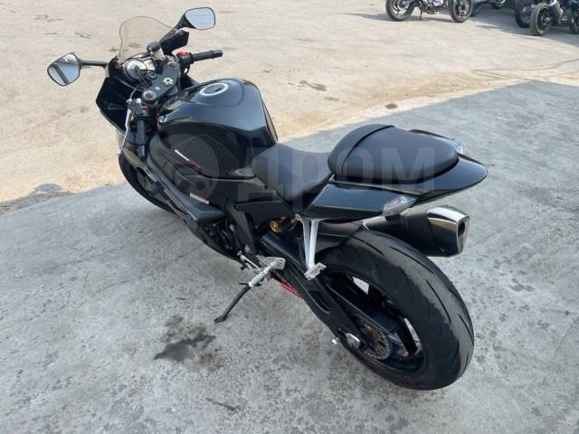 Suzuki GSX-R 1000. 1 000. ., , ,   