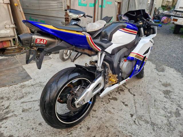 Honda CBR 1000RR Fireblade. 998. ., , ,   