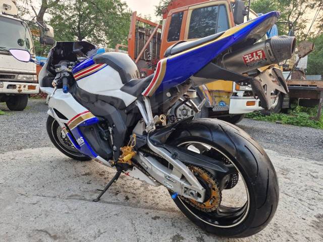 Honda CBR 1000RR Fireblade. 998. ., , ,   