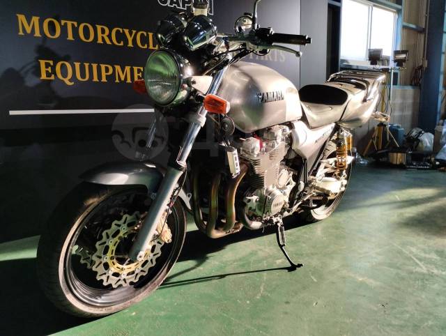 Yamaha XJR 1300