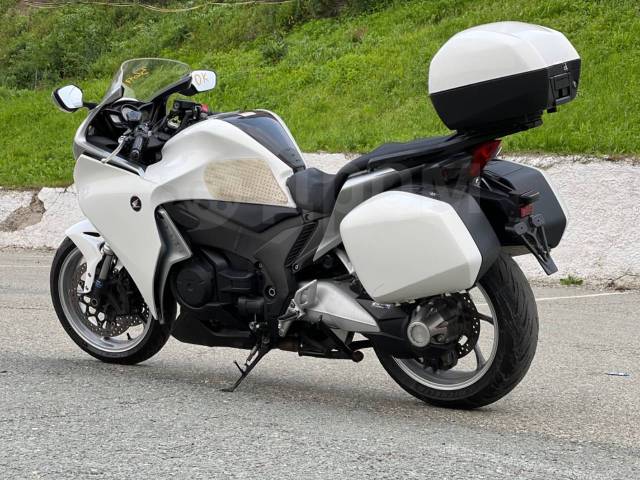 Honda VFR 1200F. 1 200. ., , ,   