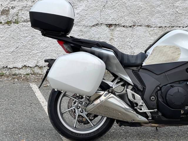 Honda VFR 1200F. 1 200. ., , ,   