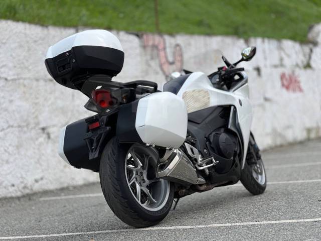 Honda VFR 1200F. 1 200. ., , ,   