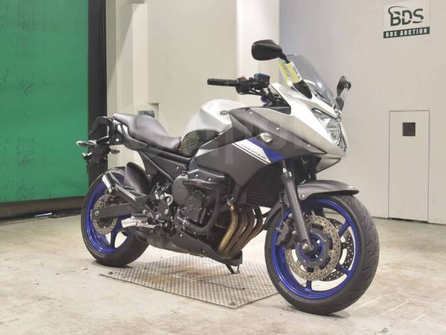 Yamaha FZ6R