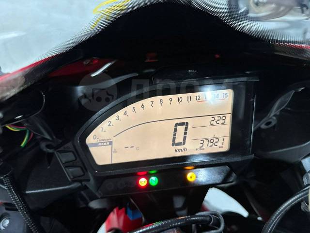 Honda CBR 1000RR Fireblade. 1 000. ., , ,   