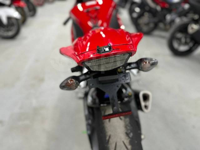 Honda CBR 1000RR Fireblade. 1 000. ., , ,   