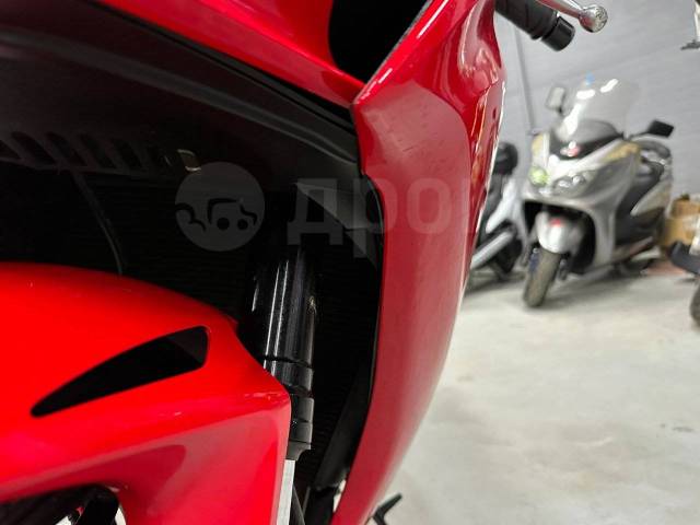 Honda CBR 1000RR Fireblade. 1 000. ., , ,   