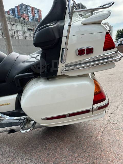 Honda Gold Wing. 1 800. ., , ,   