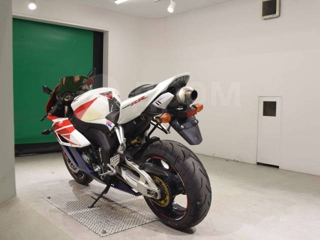 Honda CBR 1000RR Fireblade. 1 000. ., , ,  .     