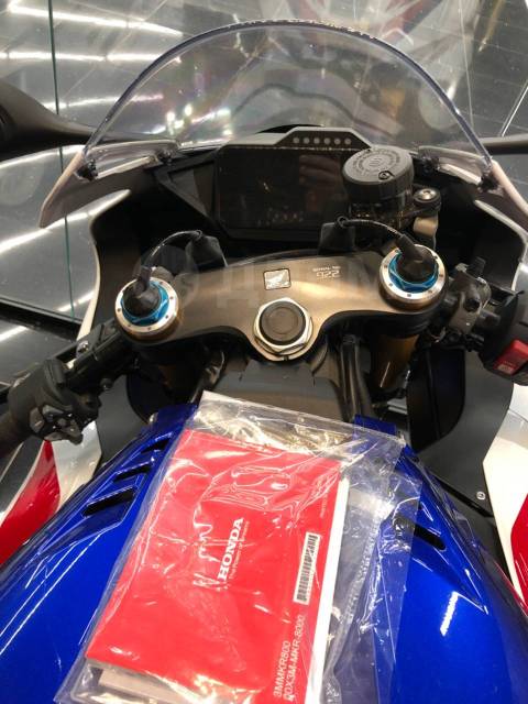 Honda CBR 1000RR Fireblade. 1 000. ., , ,   