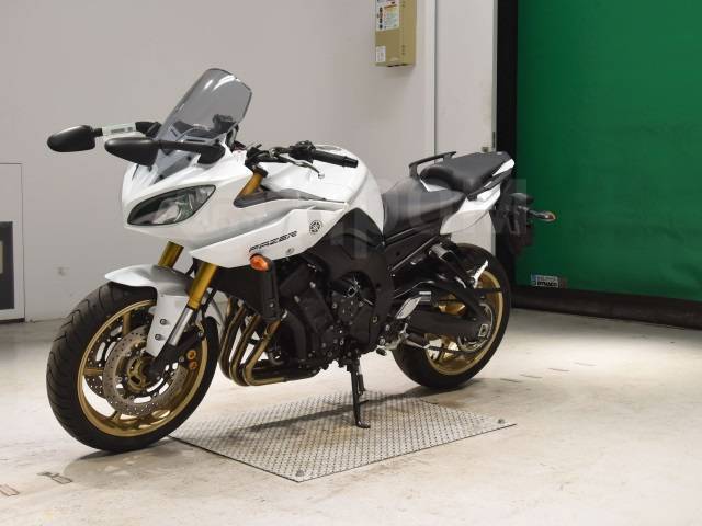 Yamaha FZ8-S. 800. .     