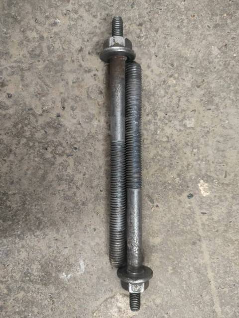 Купить Болт крепления стартера VAG в Томске по цене: 800₽ — частное ...