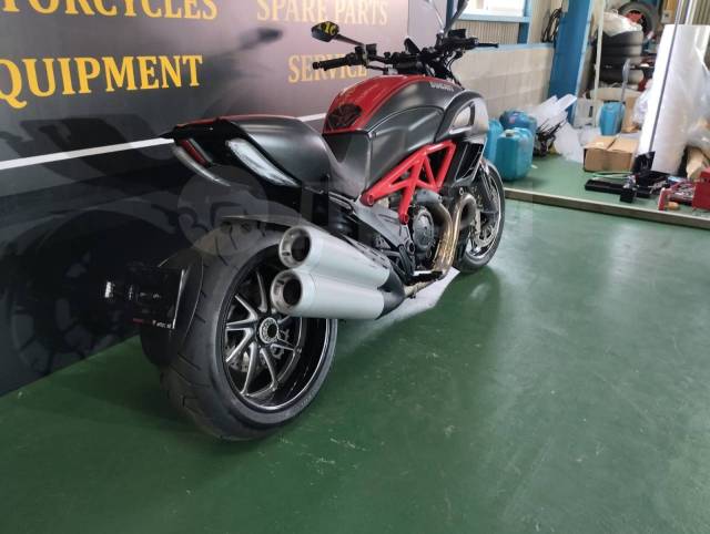 Ducati Diavel Carbon