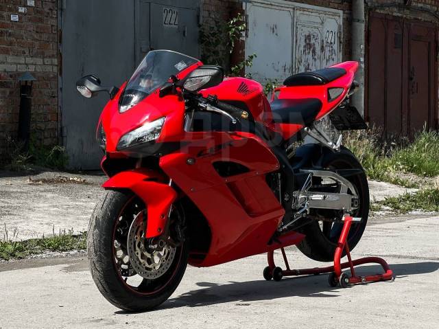 Honda CBR 1000RR Fireblade. 1 000. ., , ,   