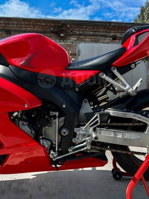 Honda CBR 1000RR Fireblade. 1 000. ., , ,   