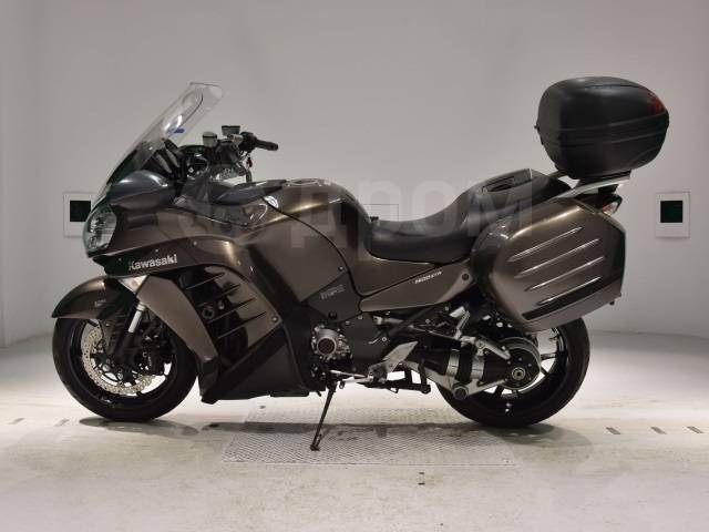 Kawasaki 1400 GTR. 1 400. ., , ,  .     