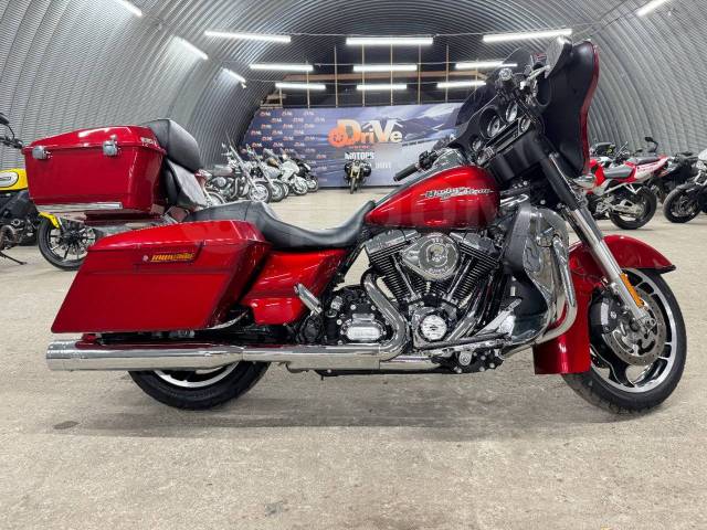 Harley-Davidson Street Glide FLHX. 1 690. ., , ,   