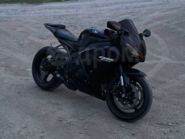 Honda CBR 1000RR Fireblade. 1 000. ., , ,   