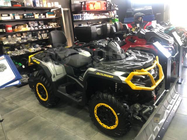 BRP Can-Am Outlander Max 1000R XT-P. ,  \,   