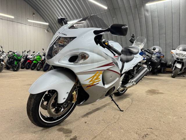 Suzuki GSX 1300R Hayabusa. 1 300. ., , ,   