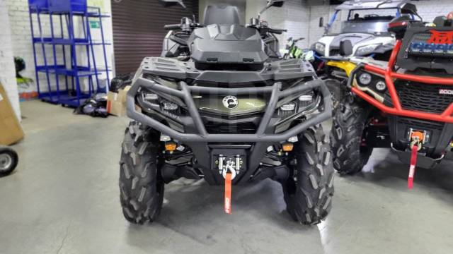 BRP Can-Am Outlander Max 1000. ,  \,   