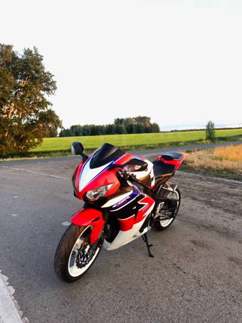 Honda CBR 1000RR Fireblade. 1 000. ., , ,   