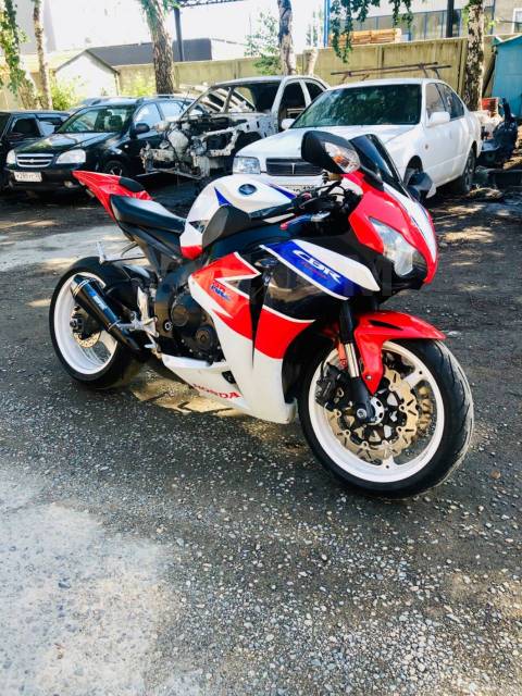 Honda CBR 1000RR Fireblade. 1 000. ., , ,   