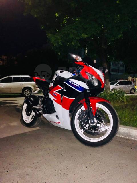 Honda CBR 1000RR Fireblade. 1 000. ., , ,   