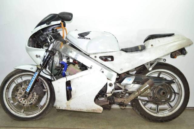  Honda VFR400 nc30 