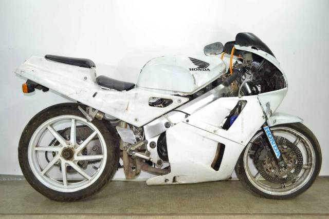  Honda VFR400 nc30 