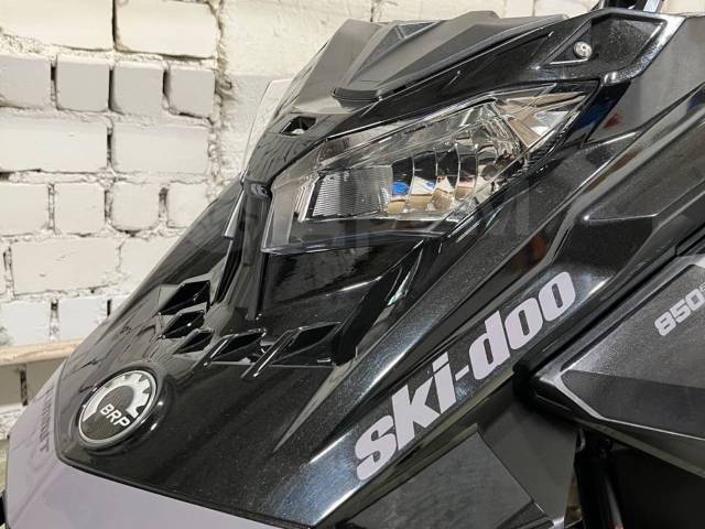 BRP Ski-Doo Summit X with Expert Package. ,  ,   