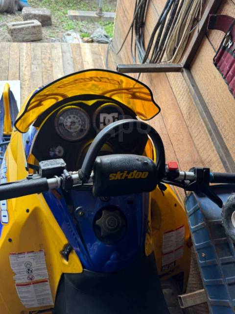 BRP Ski-Doo Summit X-RS.  ,   