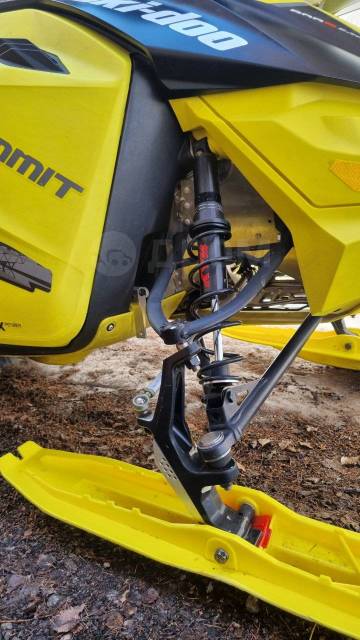 BRP Ski-Doo Summit X T3. ,  ,  .     