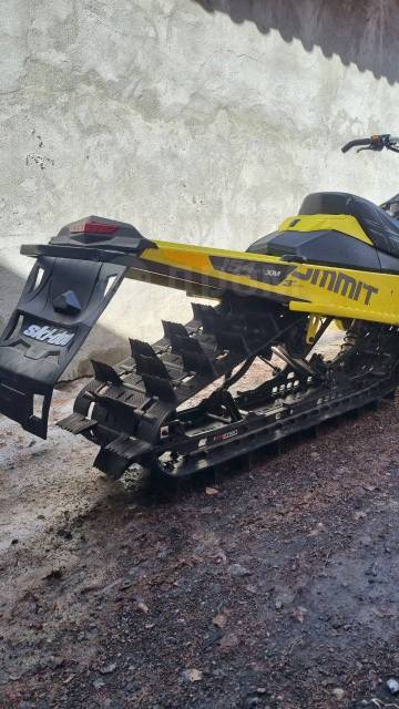 BRP Ski-Doo Summit X T3. ,  ,  .     