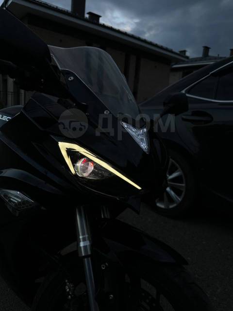 Yamaha YZF-R3. ,   