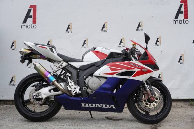 Honda CBR 1000RR Fireblade. 1 000. ., , ,   